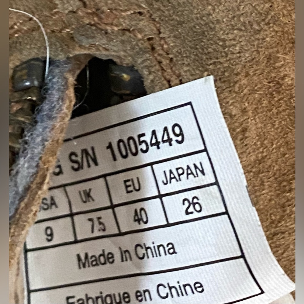 UGG rubber sole boots - Picture 5 of 10